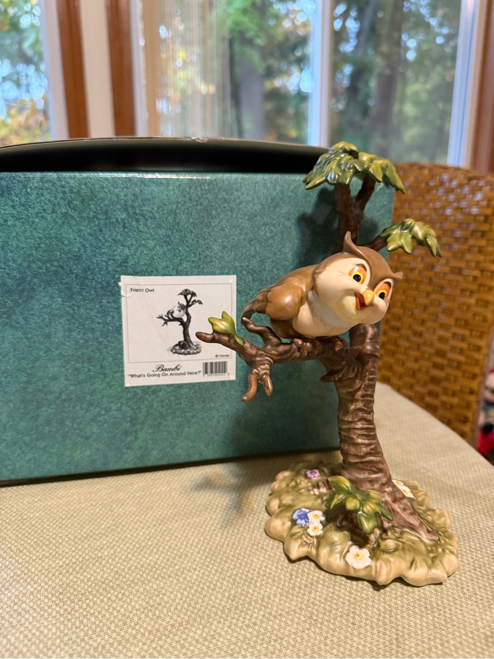 WDCC Disney Friend Owl Bambi - “what’s going on around here?”